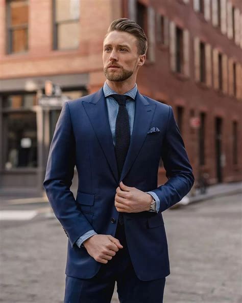 How To Wear A Navy Suit With A Black Shirt (Pics) .